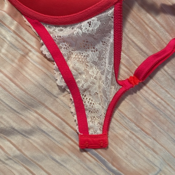 ♥️ Victoria’s Secret Dream Angels push-up bra with lace and rhinestones 34DD EUC - Picture 4 of 8